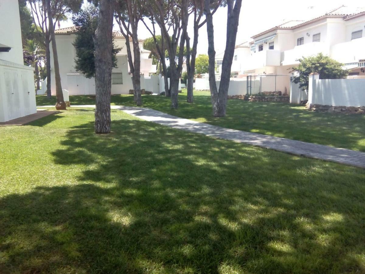 Апартаменты Playa De La Barrosa Чиклана-де-ла-Фронтера Экстерьер фото